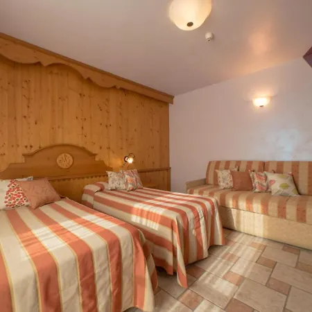 Lo Fleyé Hotel 3*