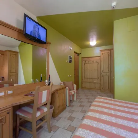 Lo Fleyé Hotel