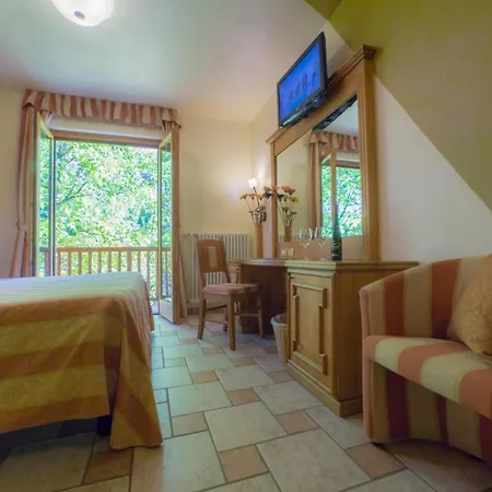 Lo Fleye Hotel