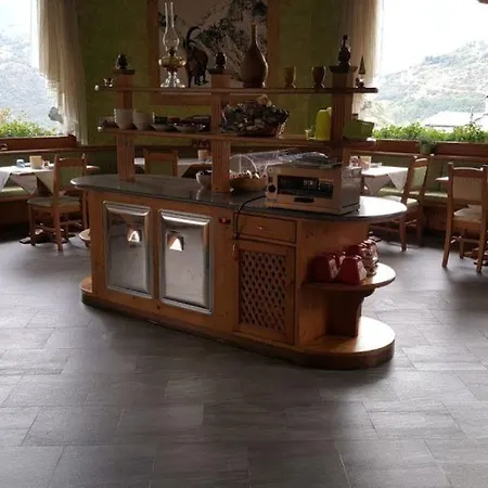Lo Fleye Hotel