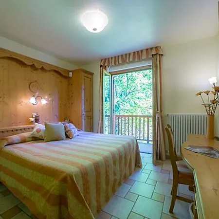 Lo Fleyé Hotel 3*