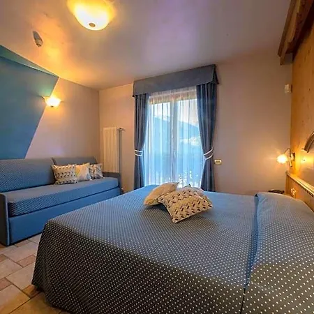 Lo Fleye Hotel 3*